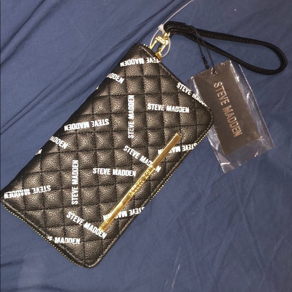 Steve Madden Handbags - Wristlet